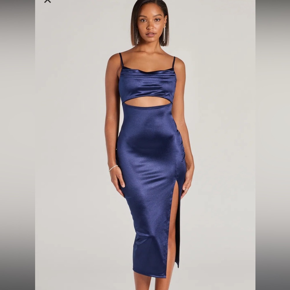 Selena Satin Midi Dress NEW 🏷️